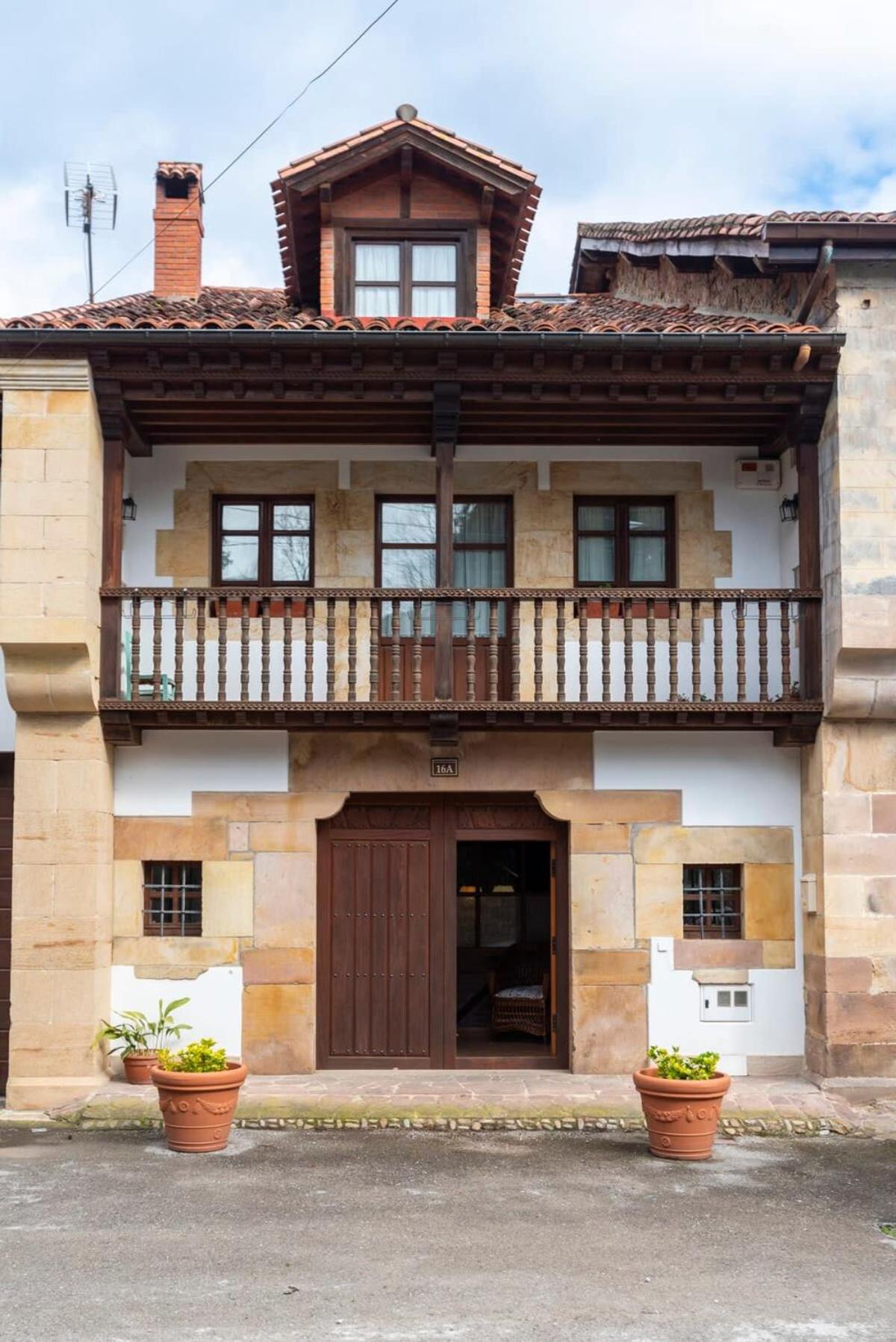 Casa Rural La Carlota Renedo De Cabuerniga Villa Esterno foto